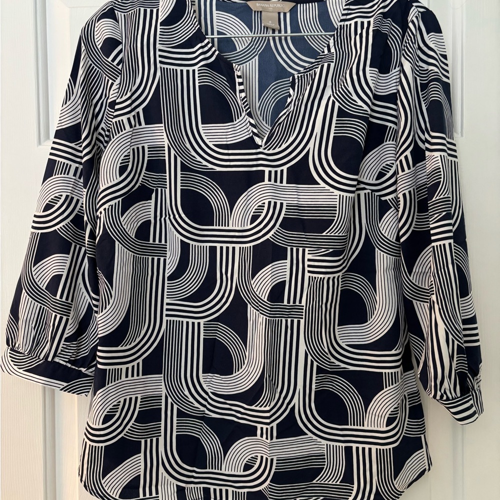 Banana Republic Navy and White Patterned Blouse
